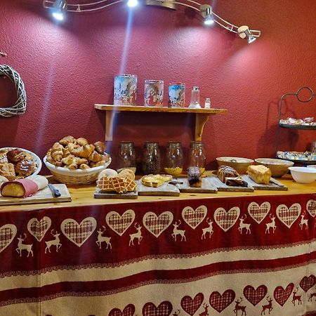 Hotel Yaka Лез-Англь Экстерьер фото
